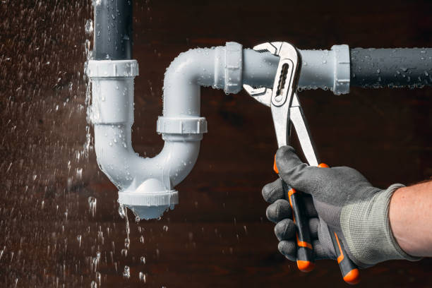 Professional Drain Cleaning technician working in De Soto, KS